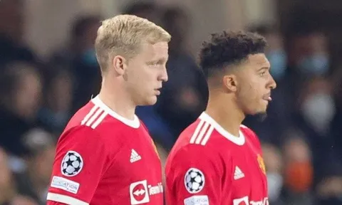 Sancho trước nguy cơ thành "Van de Beek 2.0" ở MU