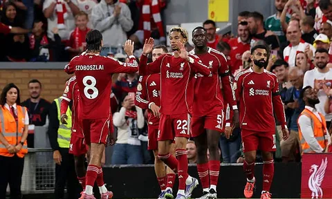 Bài toán của Liverpool: Công hay, thủ dở và lời giải mang tên Gravenberch