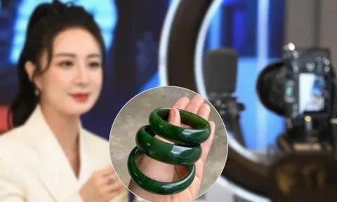 Streamer dùng chiêu trò thổi phồng sản phẩm ngọc giả gắn mác Hetian 4,3 triệu, giảm 50%, thu hút nghìn người theo dõi