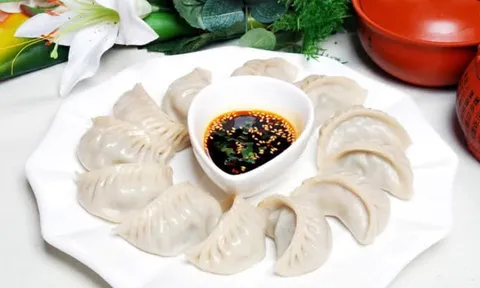 Cách làm món Sủi cảo nhân tôm thịt, thơm ngon khó cưỡng