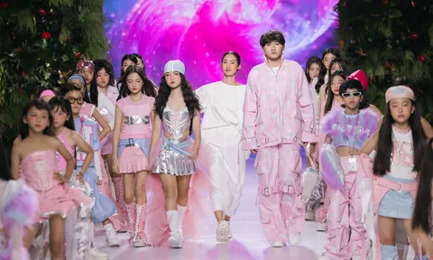 NTK Ada Anh Trương gây ấn tượng với bộ sưu tập “Pink League” tại Destination Runway Fashion Week 2025