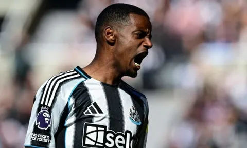 Newcastle phản hồi gay gắt sau tuyên bố của Isak