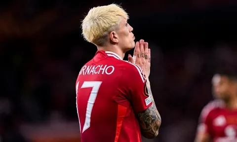 Garnacho 'tự hủy hoại' sự nghiệp khi từ chối Bayern Munich