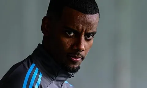 Alexander Isak và cuộc tranh cãi giữa Newcastle và Liverpool: Điều gì sẽ xảy ra tiếp theo?
