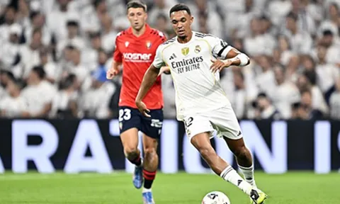Fan Liverpool chế nhạo màn ra mắt của Alexander-Arnold với Real Madrid