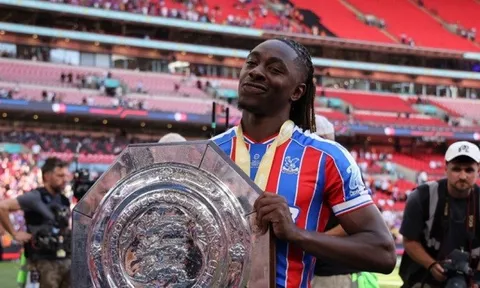 Eze từ chối mức lương cao gấp đôi để đến Arsenal