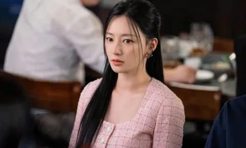 Nạn nhân cáo buộc Song Ha-yoon trở về Hàn Quốc, chuẩn bị khởi kiện ngược nữ diễn viên và công ty luật Jium