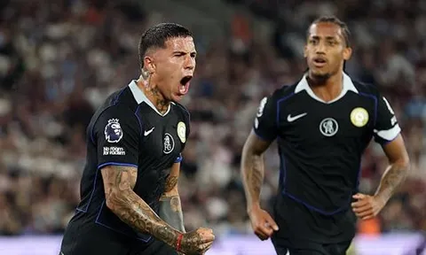Chelsea vùi dập West Ham trong đêm ác mộng tại London
