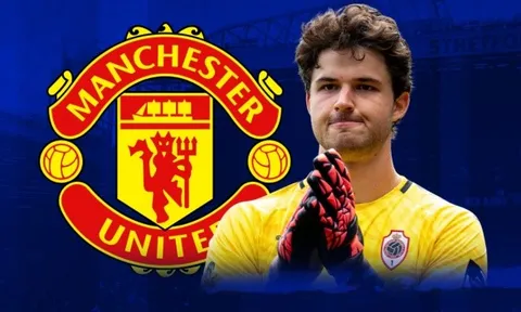 Có Lammens, khung gỗ ở Old Trafford thay đổi thế nào?