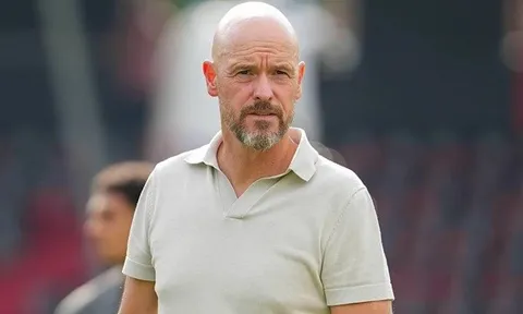 Ten Hag thua trận ra mắt Bundesliga với Leverkusen