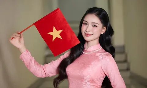 Hòa Minzy rưng rưng nước mắt sau khi thông báo ông nội qua đời