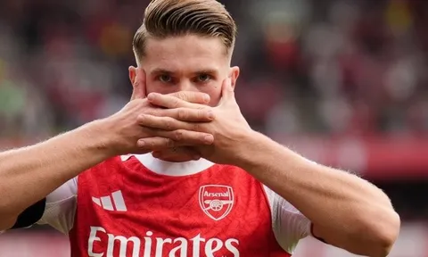 Viktor Gyokeres tỏa sáng: Khiến Neville 'việt vị'; Đền đáp niềm tin của Arteta
