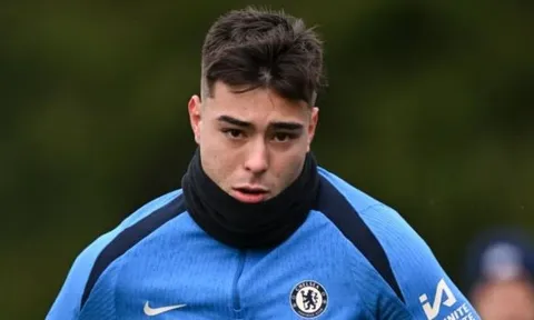 Here we go! Dortmund đạt thỏa thuận mượn Anselmino từ Chelsea
