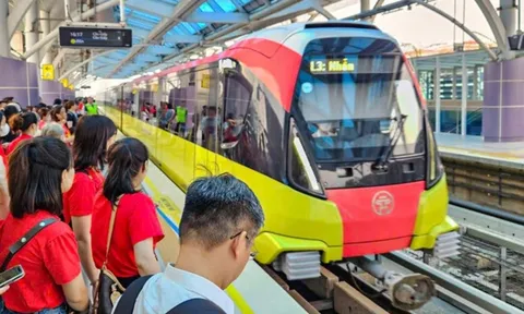 Hôm nay 24/8 tàu điện Hà Nội tăng chuyến để phục vụ ngày tổng hợp luyện Diễu binh Diễu hành A80