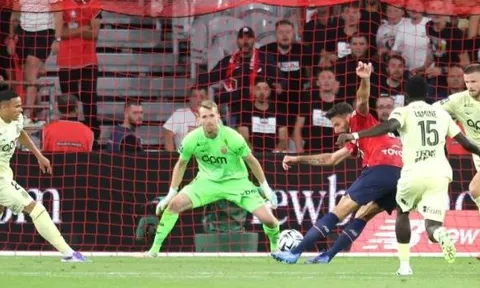 Giroud lên tiếng, Lille đả bại Monaco bằng bàn thắng muộn