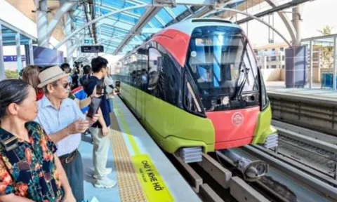 Quốc khánh 2/9: Người dân được đi tàu điện, xe buýt miễn phí 4 ngày liên tiếp