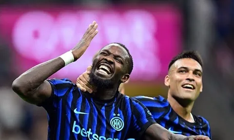 Inter Milan hủy diệt Torino ngày ra quân
