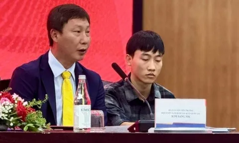 HLV Kim Sang-sik: "Chúng tôi sẽ thử nghiệm Trần Thành Trung"