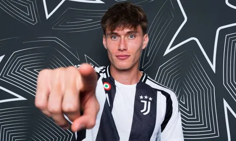Nicolo Savona đến Nottingham và chiếc "chìa khóa vạn năng" cho Juventus