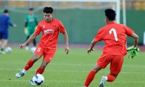 Nhiều tuyển thủ Việt Nam tập trung muộn vì V-League lùi lịch