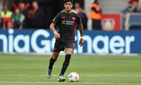 NÓNG: Tottenham "giương cờ trắng", Arsenal rộng cửa chiêu mộ Piero Hincapie