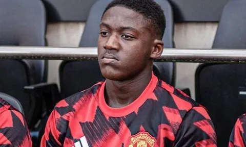 Chelsea muốn MU giảm giá Kobbie Mainoo