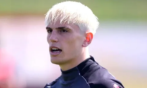 Garnacho từ chối đề xuất béo bở, chỉ muốn đến Chelsea