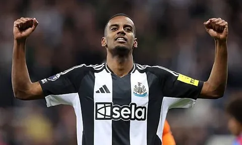 Giấc mơ Anfield đang khép lại với Isak?