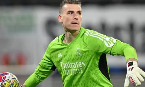 Mourinho muốn "giải cứu" Andriy Lunin khỏi Real Madrid