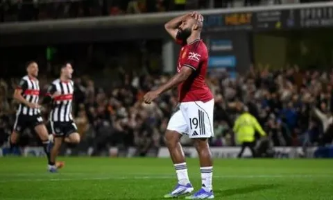 Man United thua sốc tại Carabao Cup, Amorim chỉ trích các cầu thủ