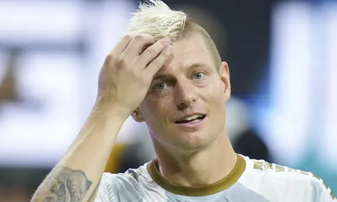 Toni Kroos cảnh báo Alonso về "thời hạn 3 năm"