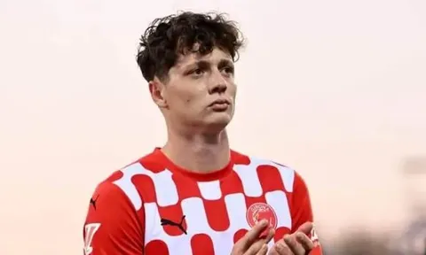 CHÍNH THỨC! Wolves chiêu mộ Ladislav Krejci từ Girona, giá 26 triệu bảng
