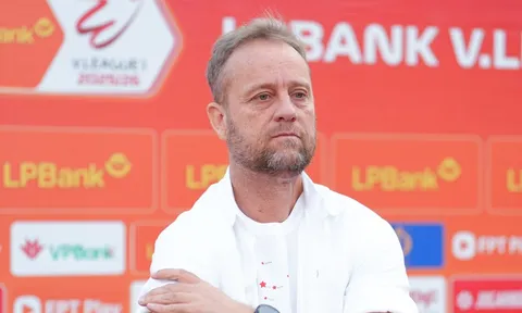 CAHN đè bẹp Hà Nội FC 4-2: HLV Polking vẫn chưa hài lòng, Makoto đối mặt áp lực lớn