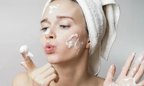 Bí quyết duy trì làn da rạng rỡ mỗi ngày bắt đầu từ một lịch chăm da khoa học theo tuần