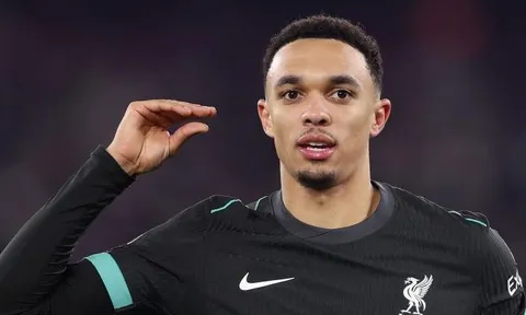 Trent Alexander-Arnold trở lại Anfield sớm hơn dự tính