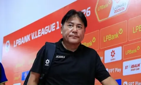 HLV Makoto Teguramori lý giải về khởi đầu kém cỏi của Hà Nội FC