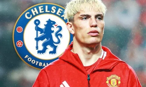 NÓNG! Garnacho đã tới London, MU và Chelsea hoàn tất ký kết thương vụ