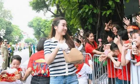 Hoa hậu Đỗ Mỹ Linh vướng tin đồn bầu bí lần 2 vì chi tiết này