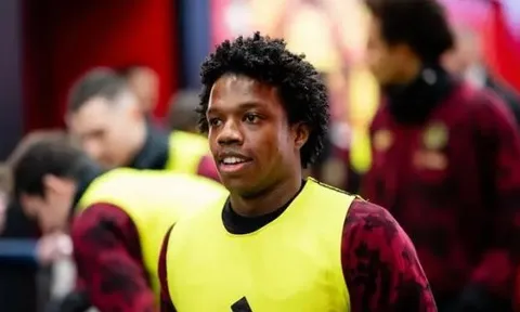 Elche muốn mượn Tyrell Malacia từ Manchester United