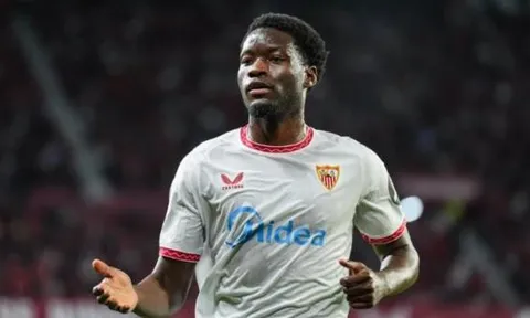 Man United có thể biến tiền bán Garnacho thành món hời với Lucien Agoume