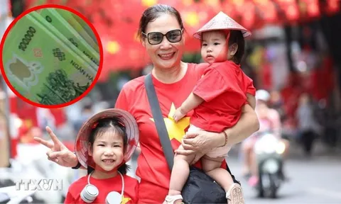 Người già, trẻ nhỏ nhận 100.000 đồng quà tặng Tết Độc Lập 2/9 như thế nào?