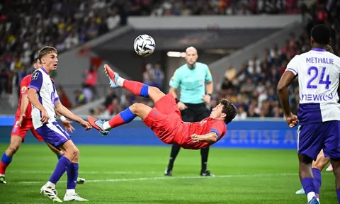 Joao Neves và hành trình chinh phục những cú xe đạp chổng ngược