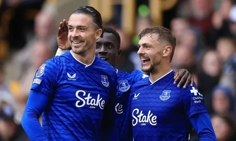 Grealish thăng hoa trong màu áo Everton