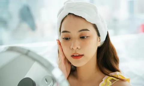 5 tips trang điểm đơn giản giúp nàng luôn rạng rỡ những ngày thời tiết ẩm ương