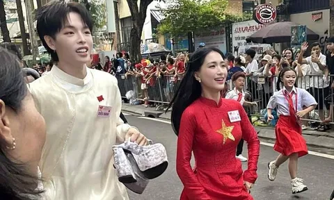 Hòa Minzy tiết lộ khoảnh khắc đáng nhớ tại buổi tổng duyệt diễu binh