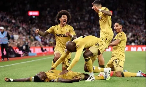 Crystal Palace thắng đậm Villa 3-0, tiếp tục mạch bất bại