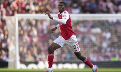Arsenal có sẵn ngọc thô 15 triệu euro thay thế William Saliba