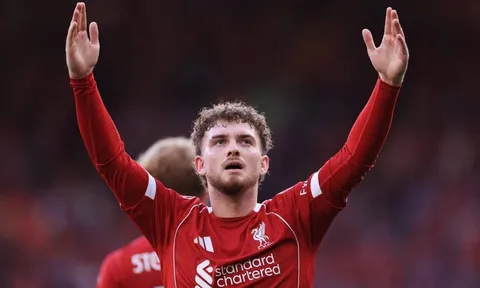 NÓNG: Harvey Elliott rời Liverpool, gia nhập Aston Villa
