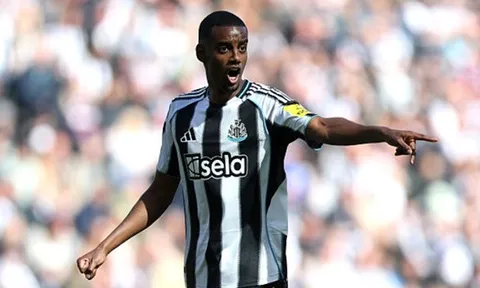 Alexander Isak gia nhập Liverpool: Tại sao 130 thay vì 150 triệu bảng?