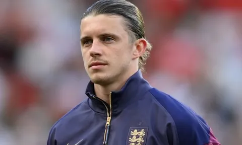 Lý do MU bỏ lỡ Conor Gallagher vào giờ chót